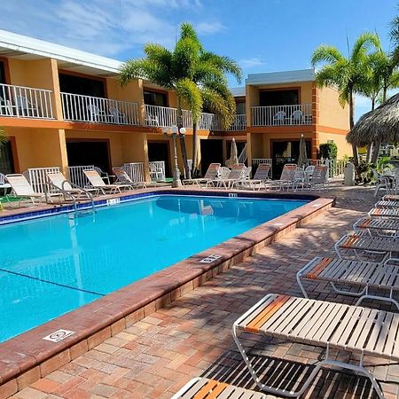 Satellite Motel Сант Пит Бич Экстерьер фото