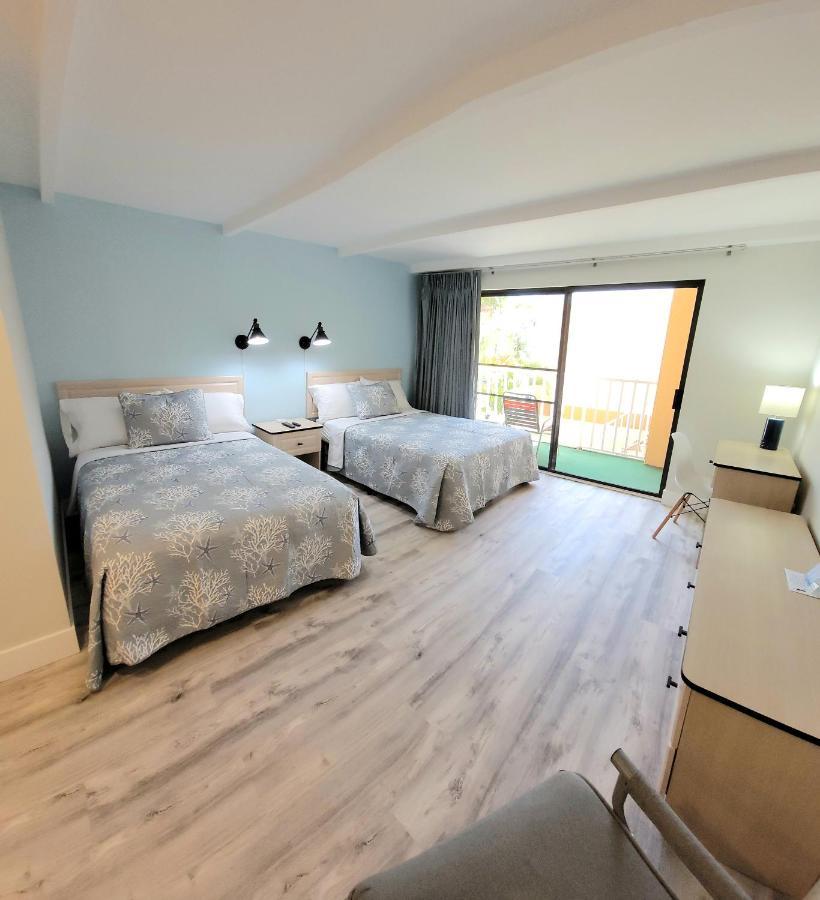 Satellite Motel Сант Пит Бич Экстерьер фото