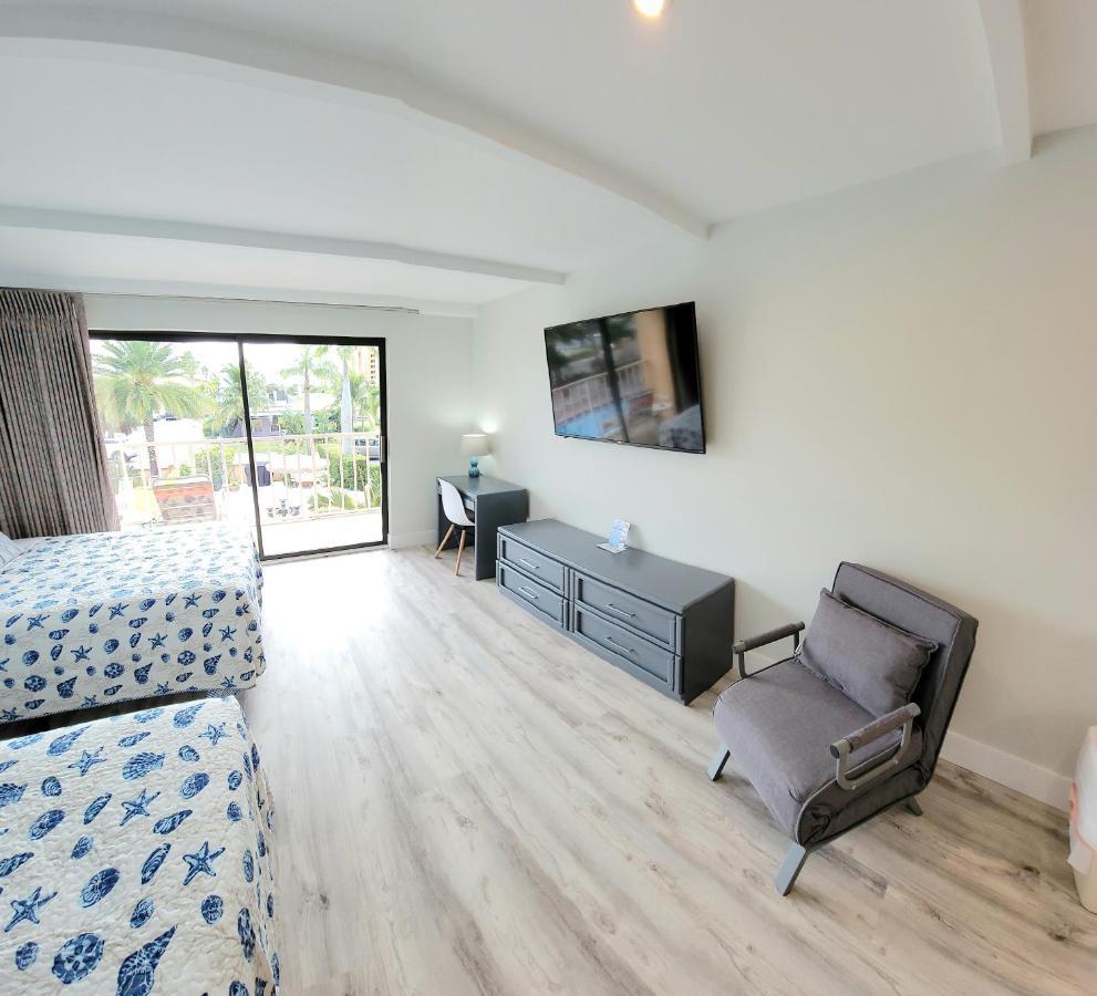 Satellite Motel Сант Пит Бич Экстерьер фото